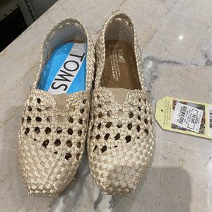 TOMS - new with tags, champagne colour